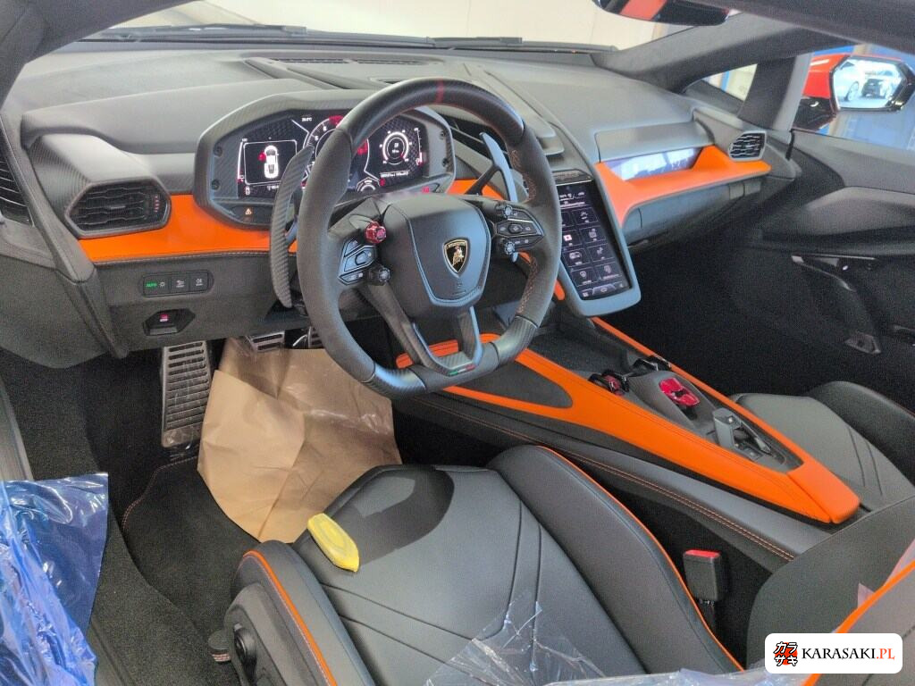 Lamborghini Revuelto 2025 z aukcji japońskiej