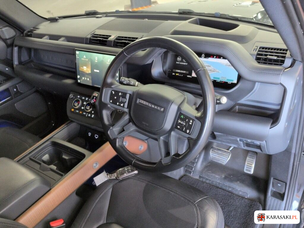 Land Rover Defender 2023 z aukcji japońskiej