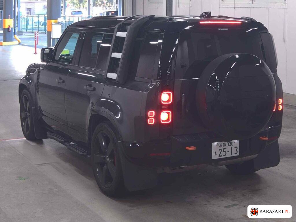 Land Rover Defender 2023 z aukcji japońskiej