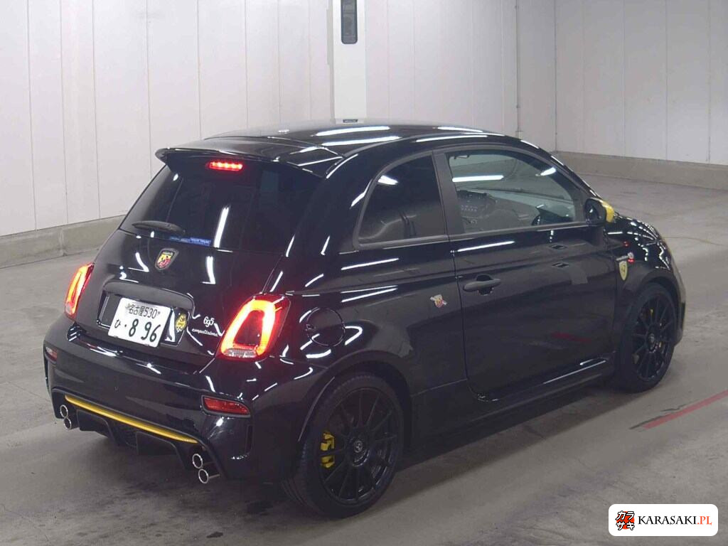 Abarth 695 2024 z aukcji japońskiej