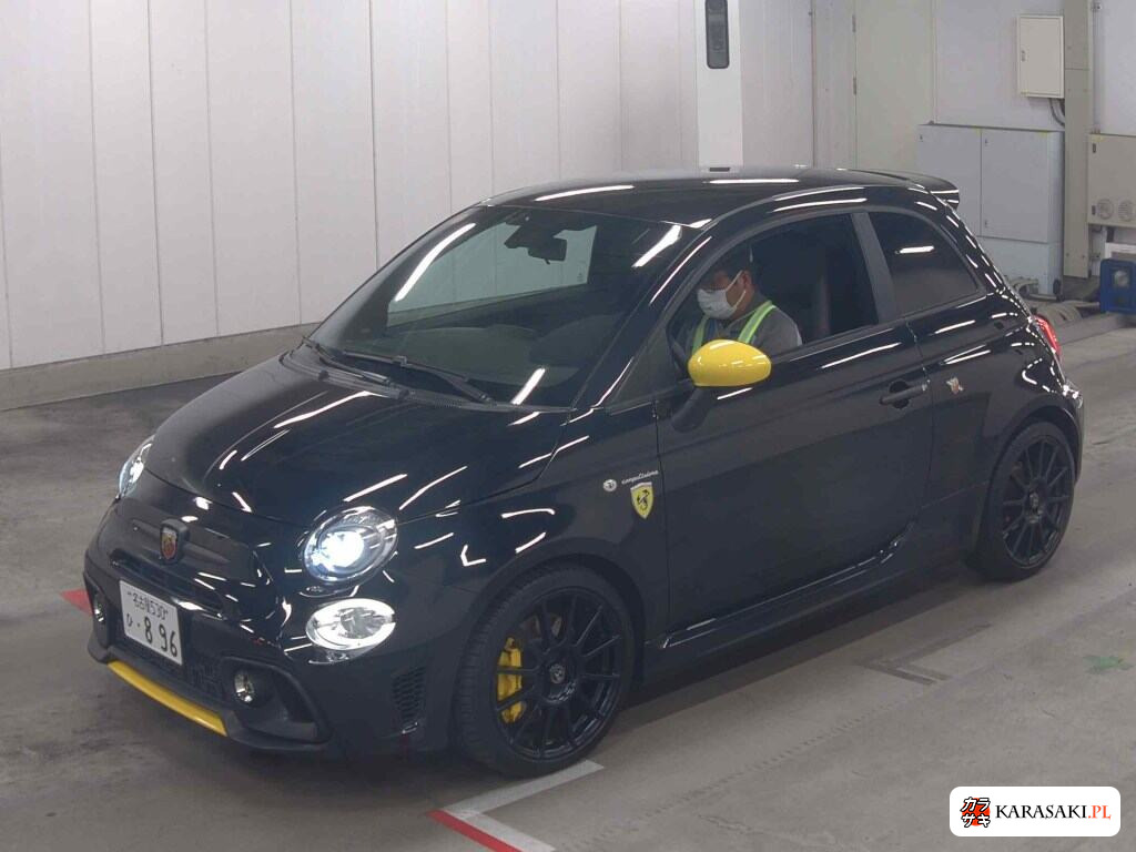 Abarth 695 2024 z aukcji japońskiej