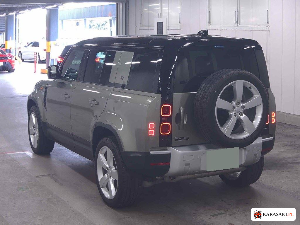 Land Rover Defender 2021 z aukcji japońskiej