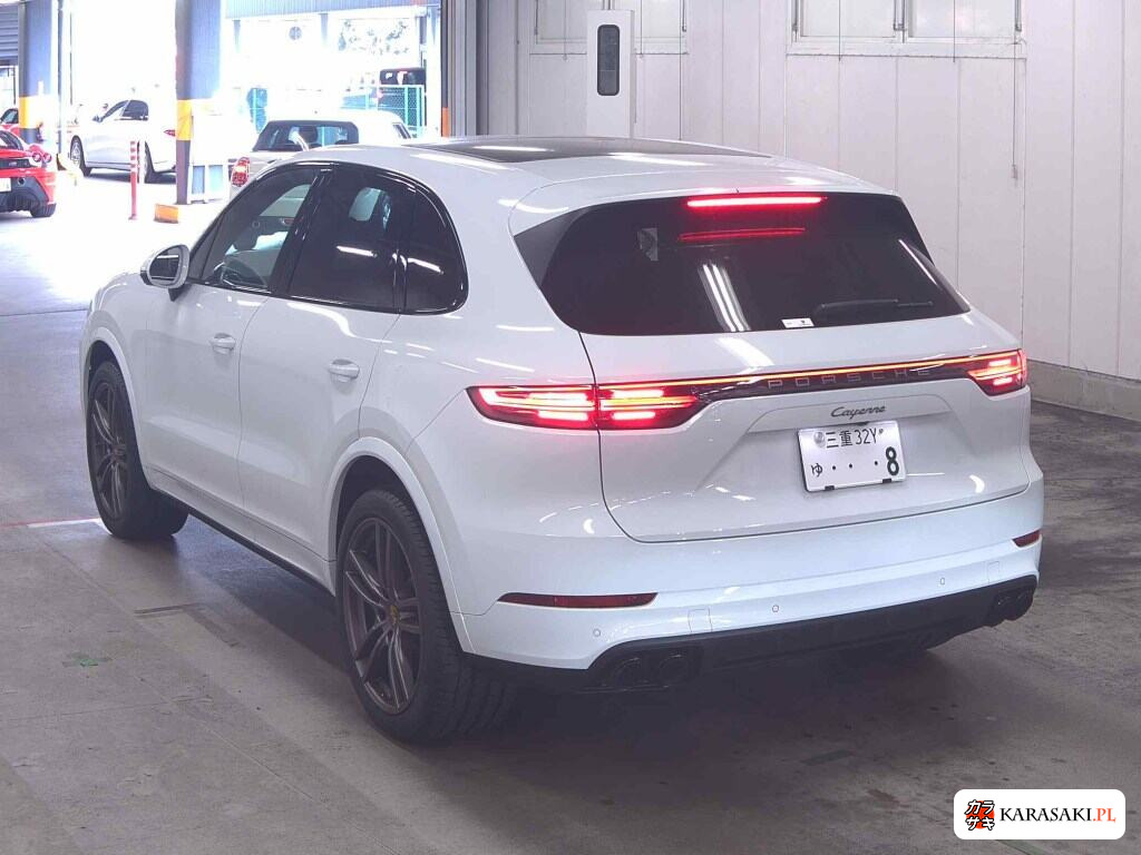 Porsche Cayenne 2023 z aukcji japońskiej