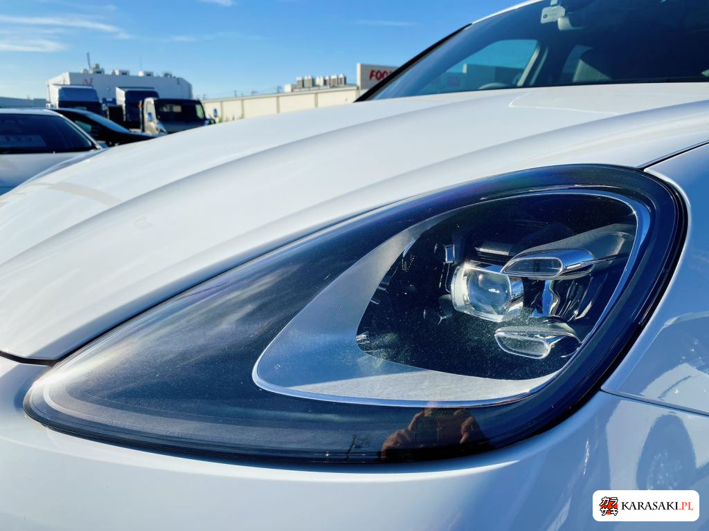 Porsche Cayenne 2023 z aukcji japońskiej