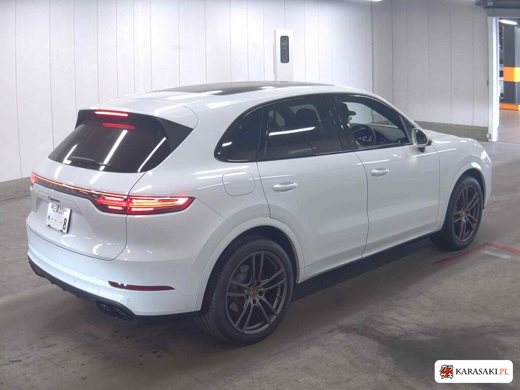 Porsche Cayenne 2023 z aukcji japońskiej