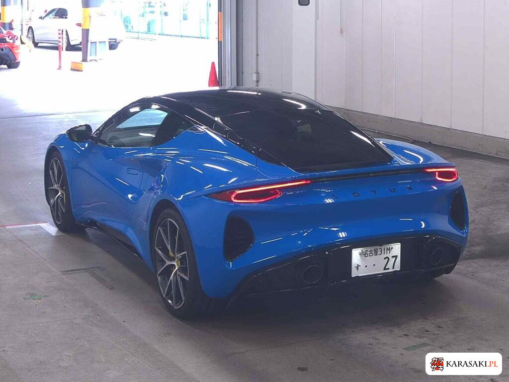 Lotus Emira 2023 z aukcji japońskiej