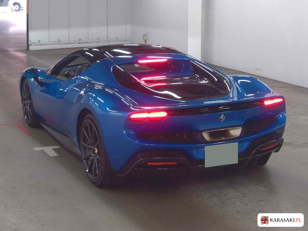 Ferrari 296GTS 2023 z aukcji japońskiej