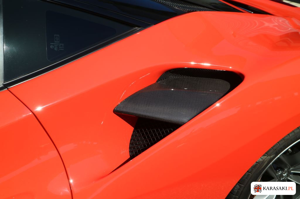 Ferrari 488 GTB 2017 z aukcji japońskiej