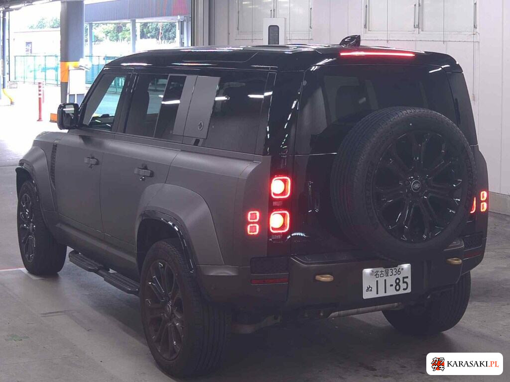 Land Rover Defender 2025 z aukcji japońskiej