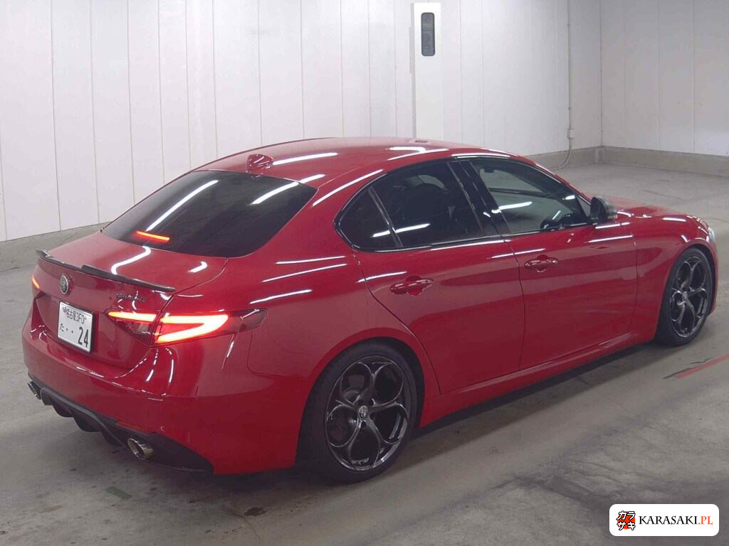 Alfa Romeo Giulia 2018 z aukcji japońskiej
