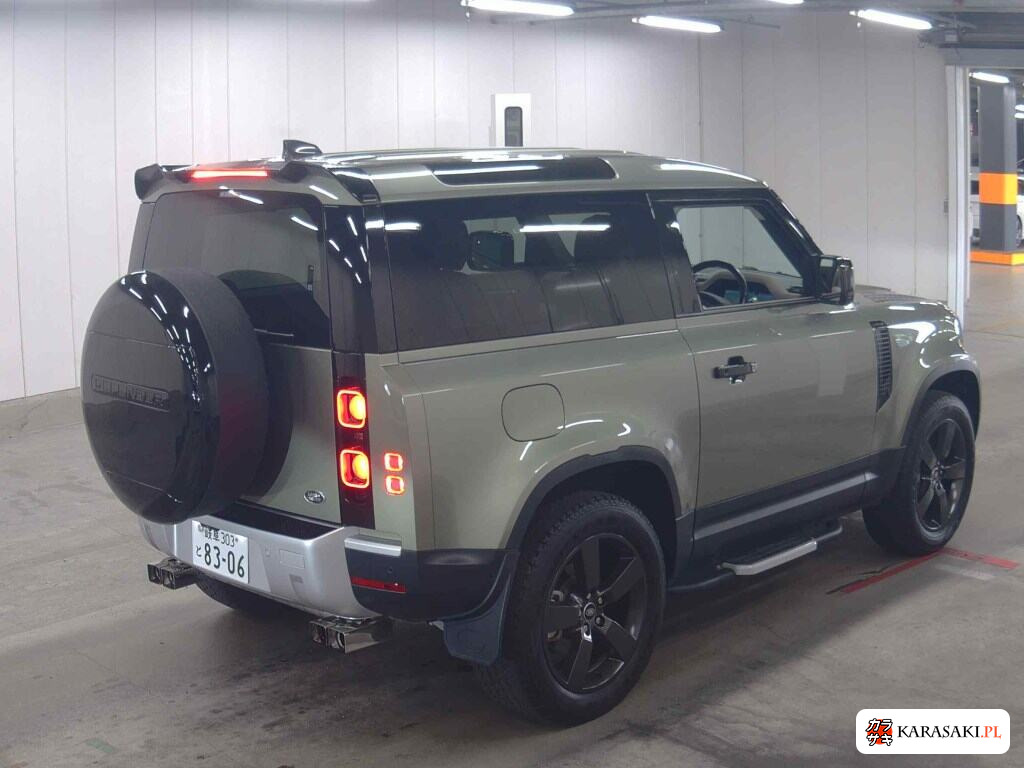 Land Rover Defender 2022 z aukcji japońskiej