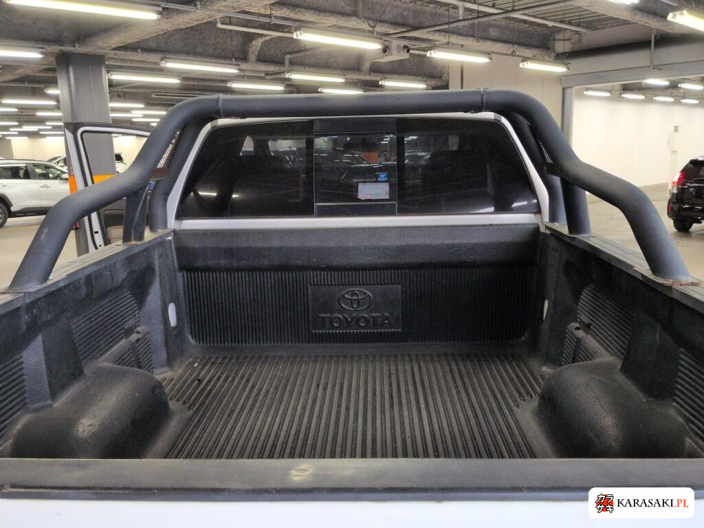America Toyota Tundra 2012 z aukcji japońskiej