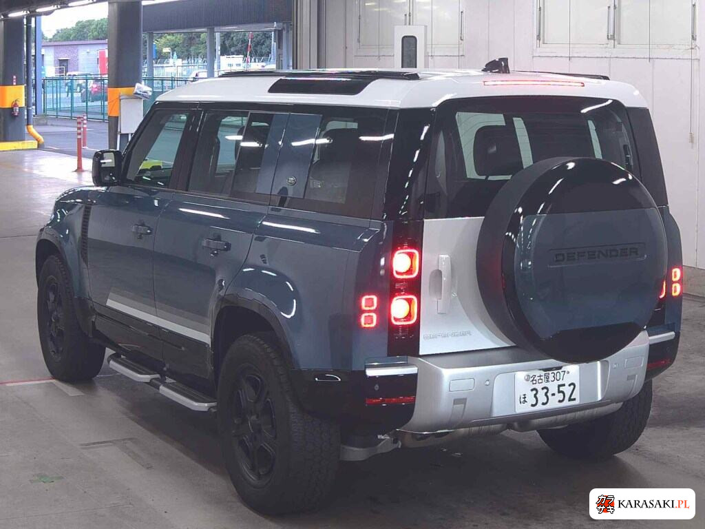 Land Rover Defender 2024 z aukcji japońskiej