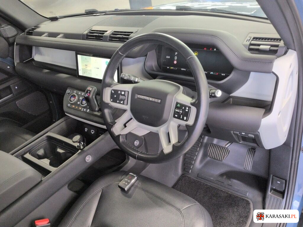 Land Rover Defender 2024 z aukcji japońskiej