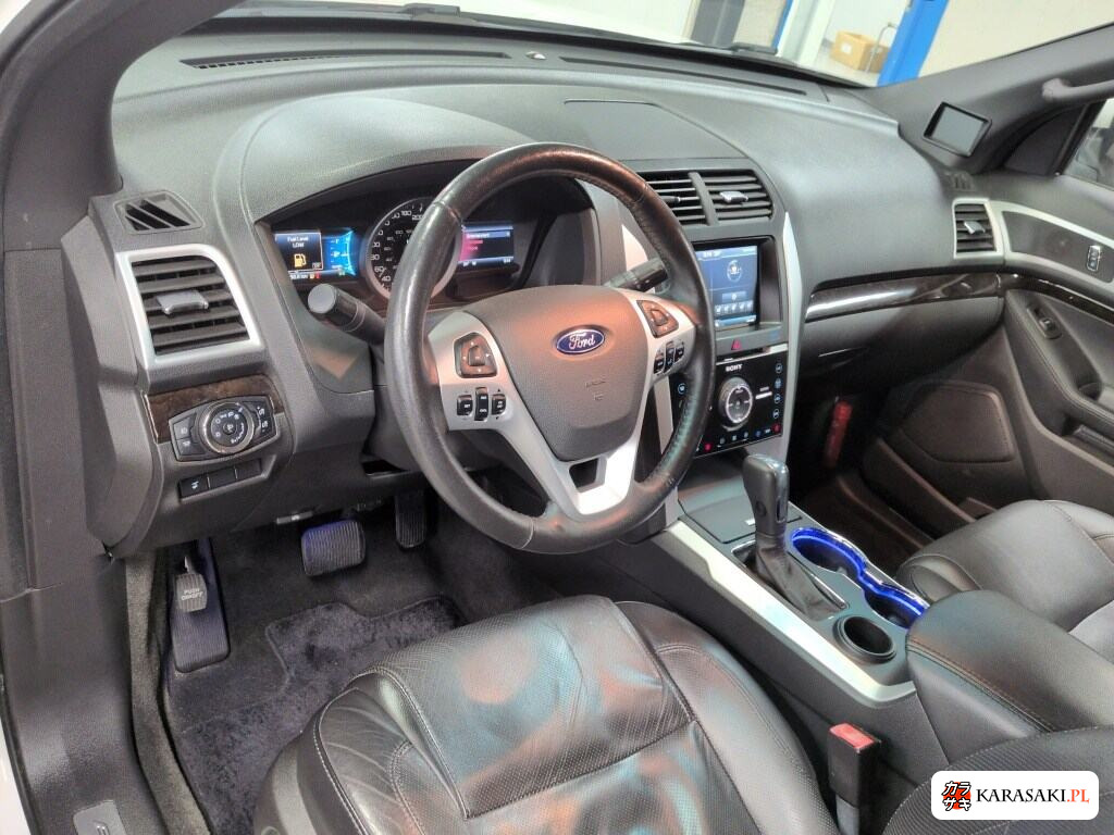 Ford Explorer 2015 z aukcji japońskiej
