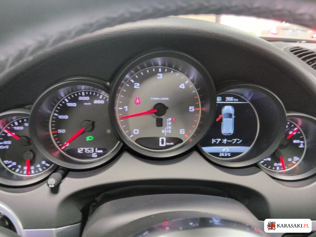 Porsche Cayenne 2016 z aukcji japońskiej