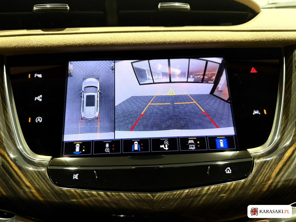 Cadillac XT6 2023 z aukcji japońskiej