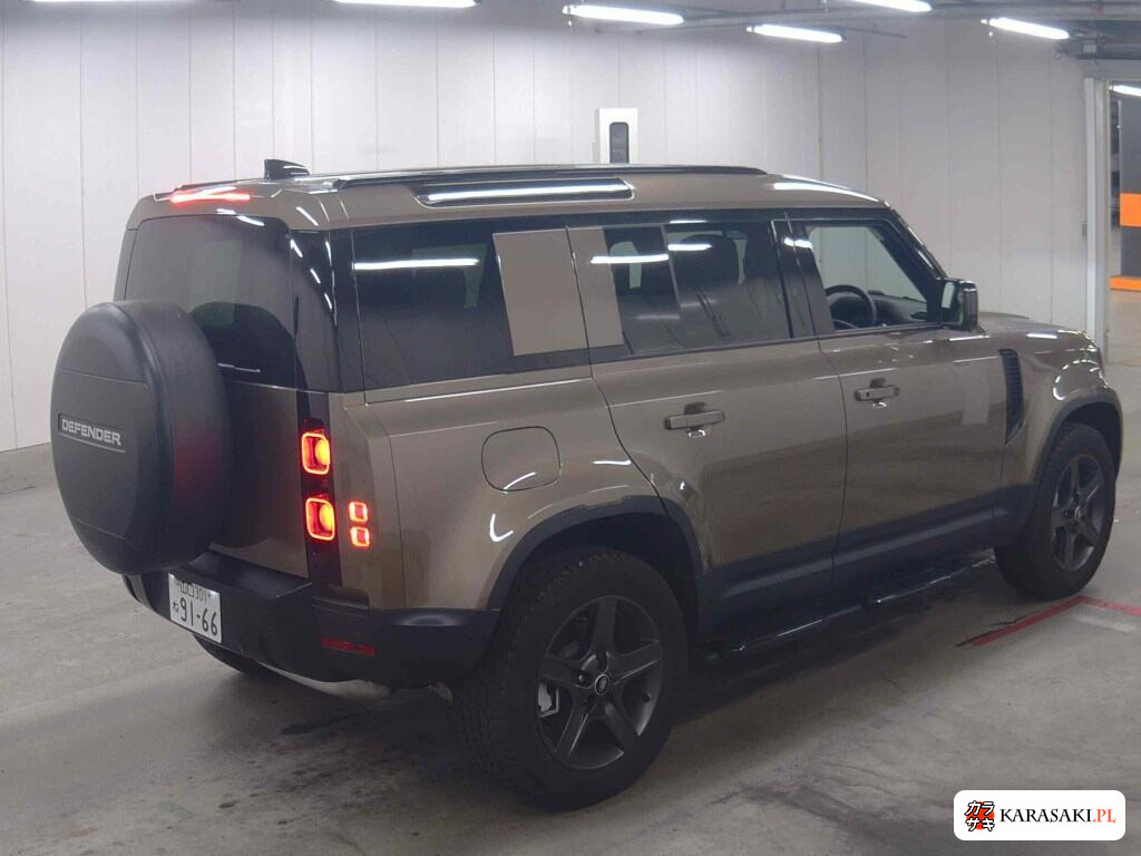 Land Rover Defender 2025 z aukcji japońskiej