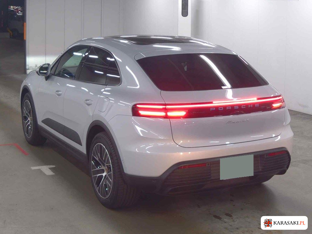 Porsche Macan 2025 z aukcji japońskiej