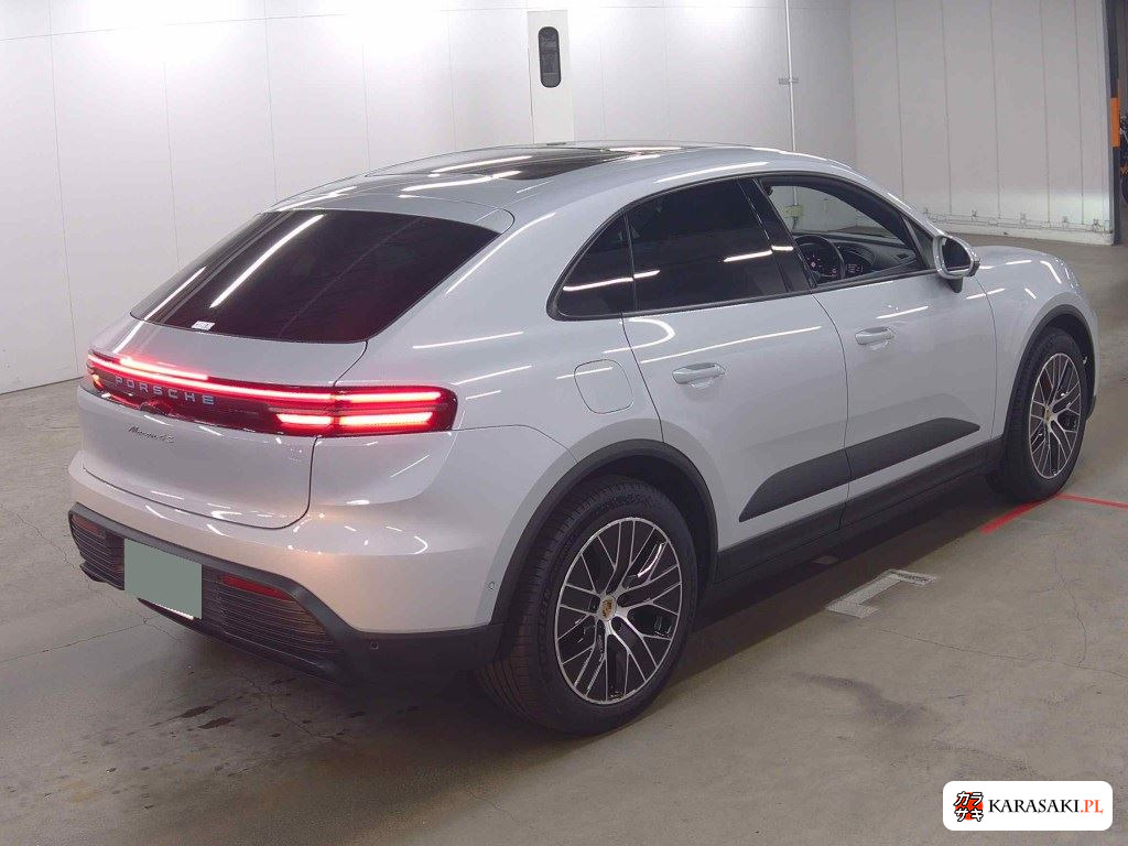 Porsche Macan 2025 z aukcji japońskiej