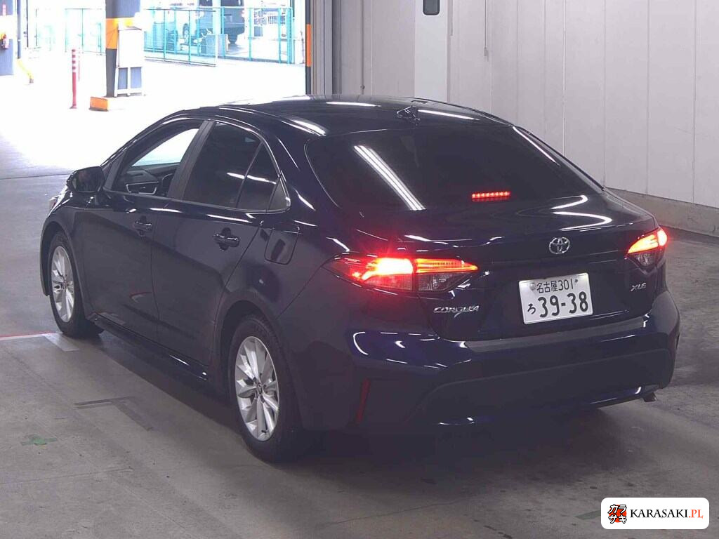 America Toyota 2019 z aukcji japońskiej