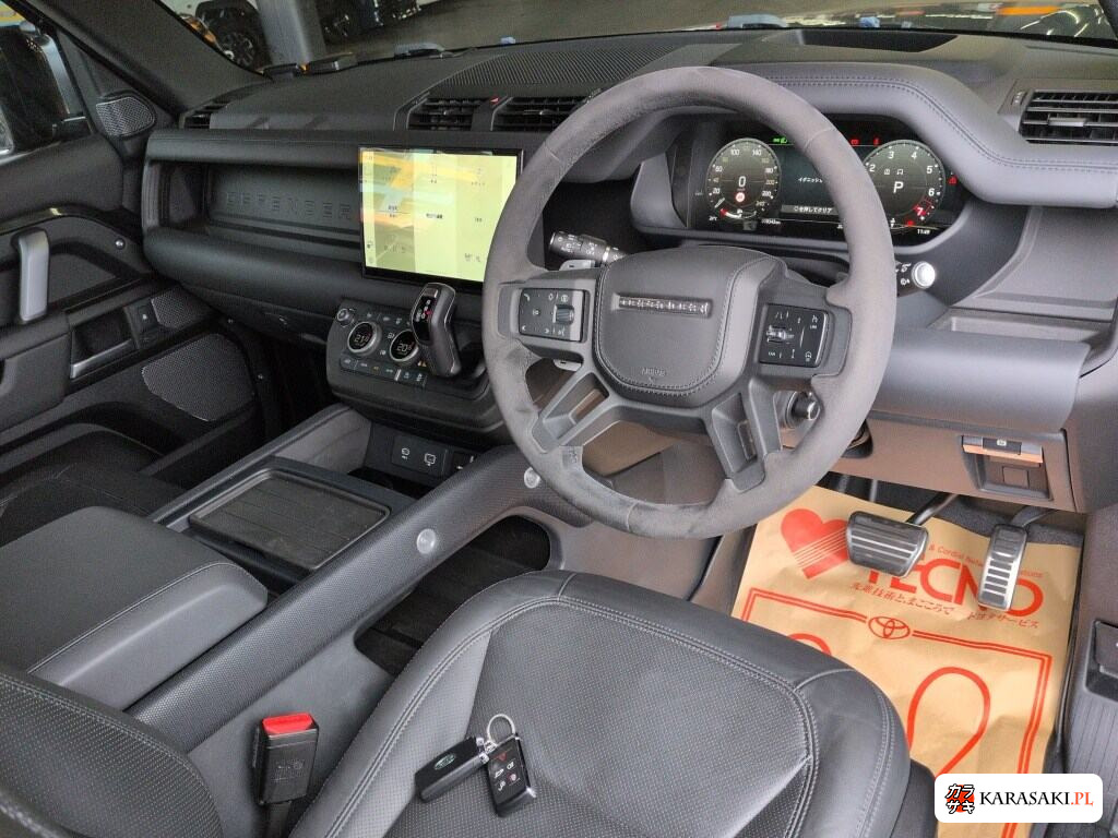 Land Rover Defender 2024 z aukcji japońskiej