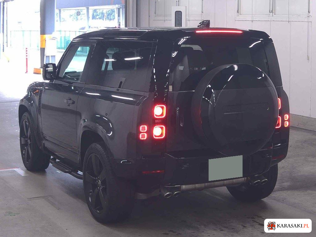 Land Rover Defender 2024 z aukcji japońskiej
