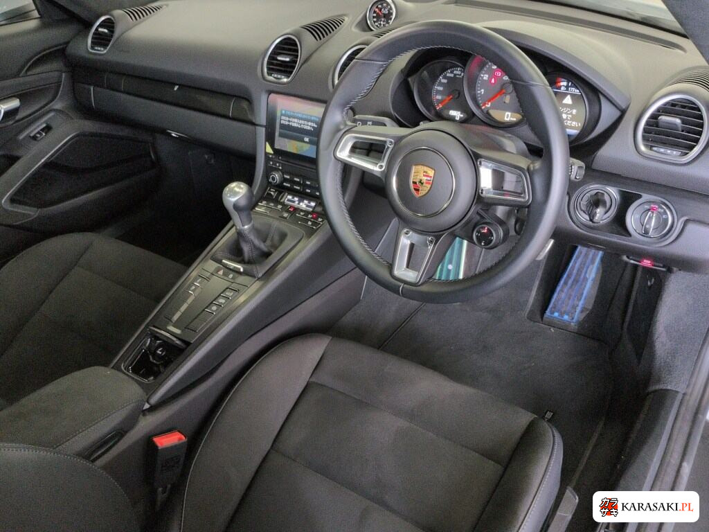 Porsche 718 Cayman 2021 z aukcji japońskiej