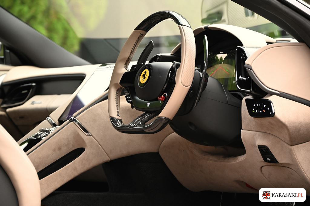 Ferrari Roma 2023 з японського аукціону