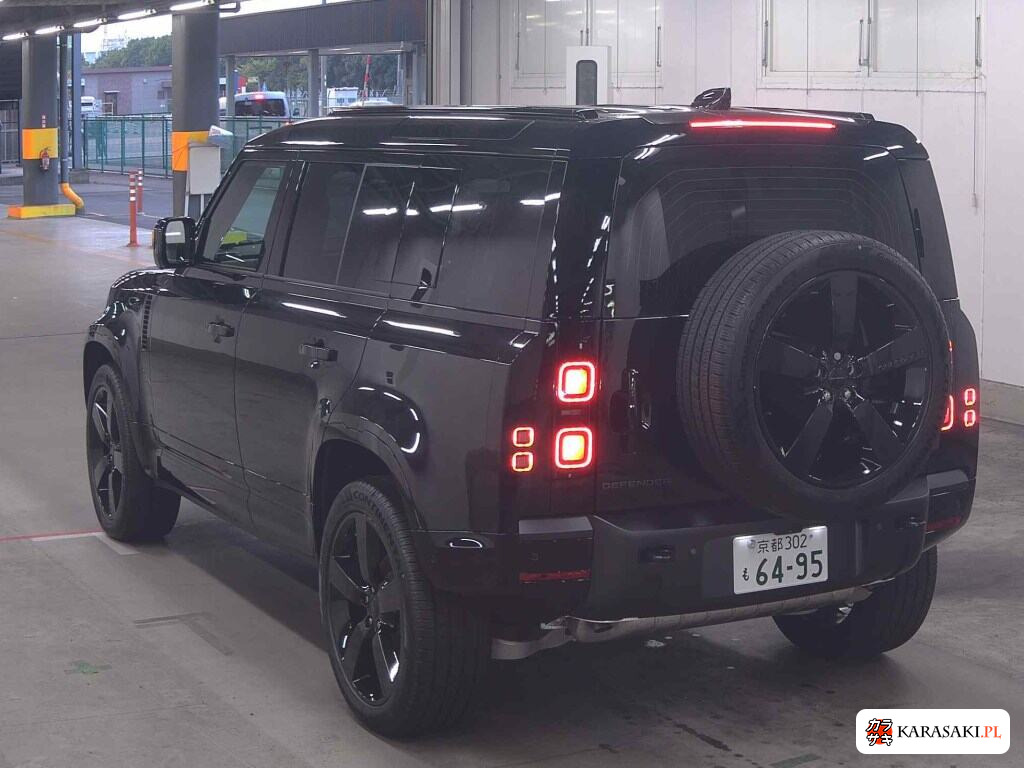 Land Rover Defender 2026 z aukcji japońskiej