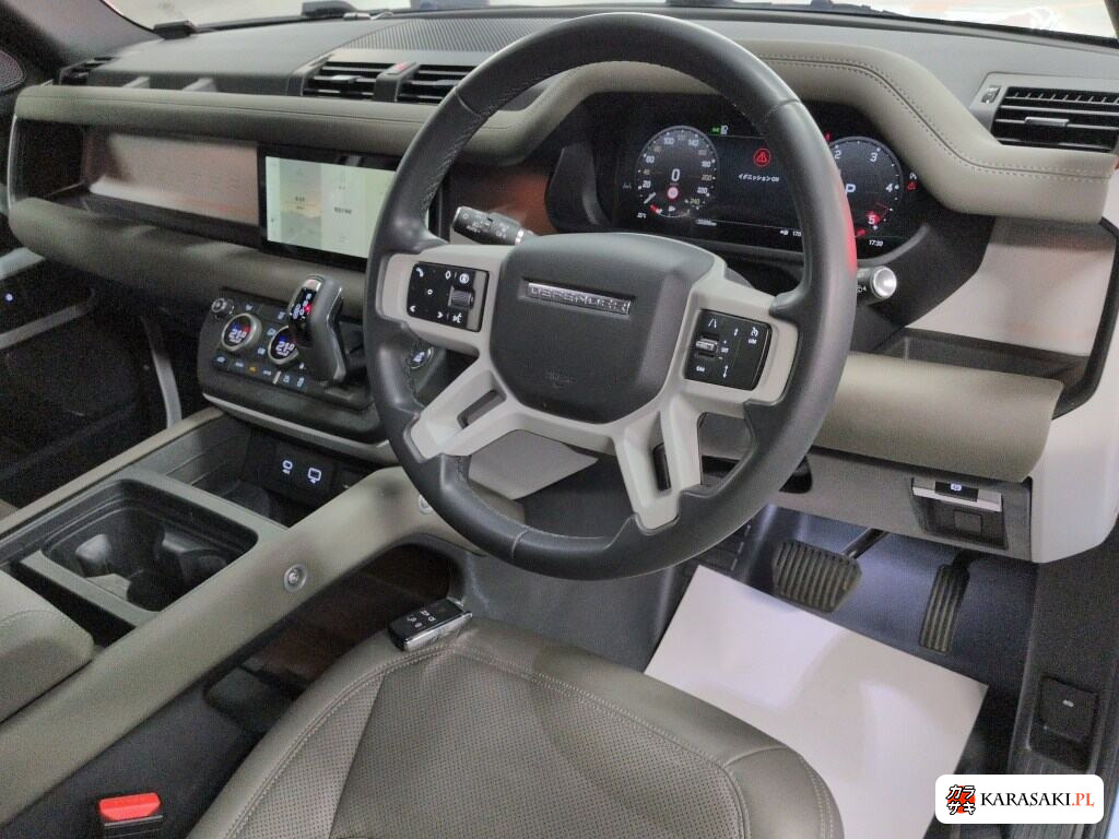 Land Rover Defender 2024 z aukcji japońskiej