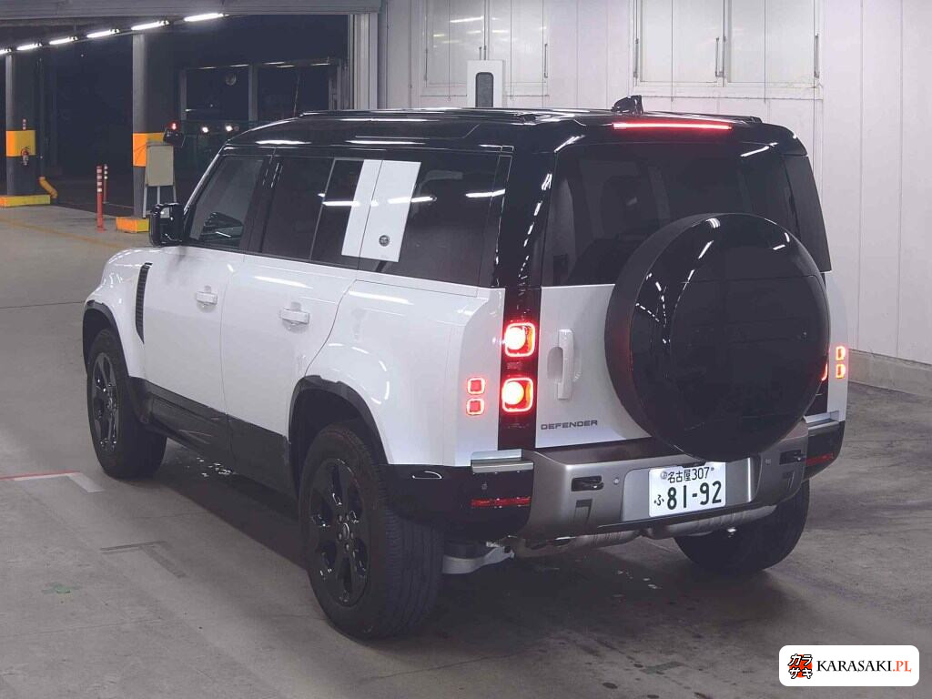 Land Rover Defender 2024 z aukcji japońskiej