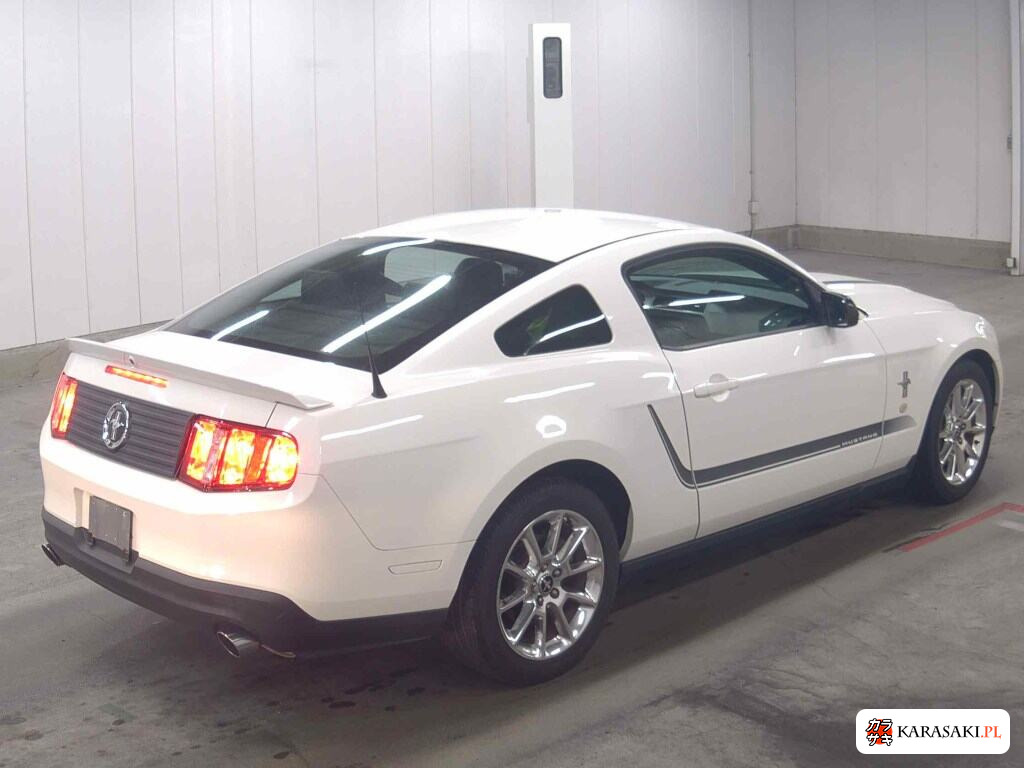 Ford Mustang 2011 z aukcji japońskiej