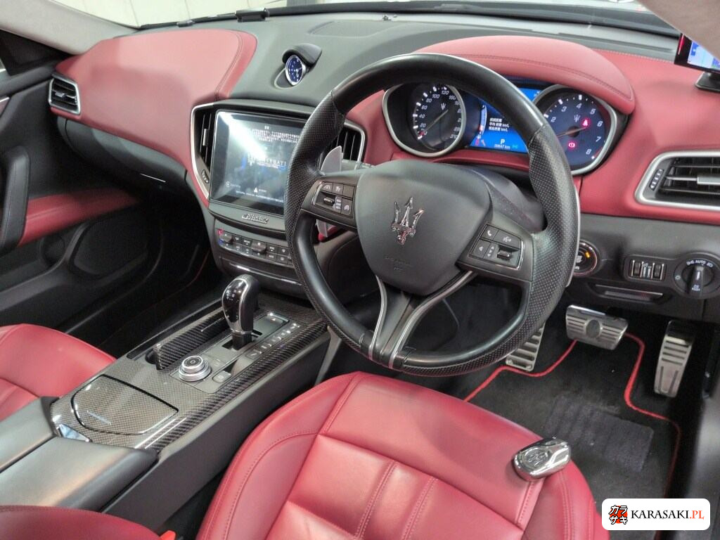 Maserati Ghibli 2017 z aukcji japońskiej