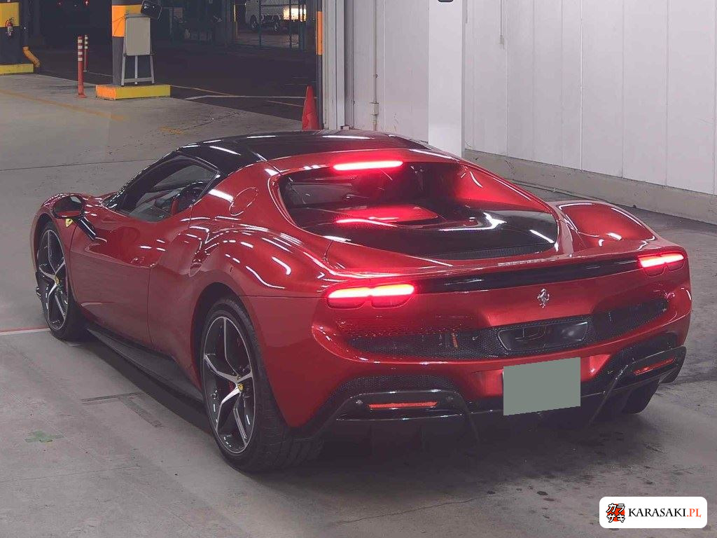 Ferrari 296GTB 2024 z aukcji japońskiej