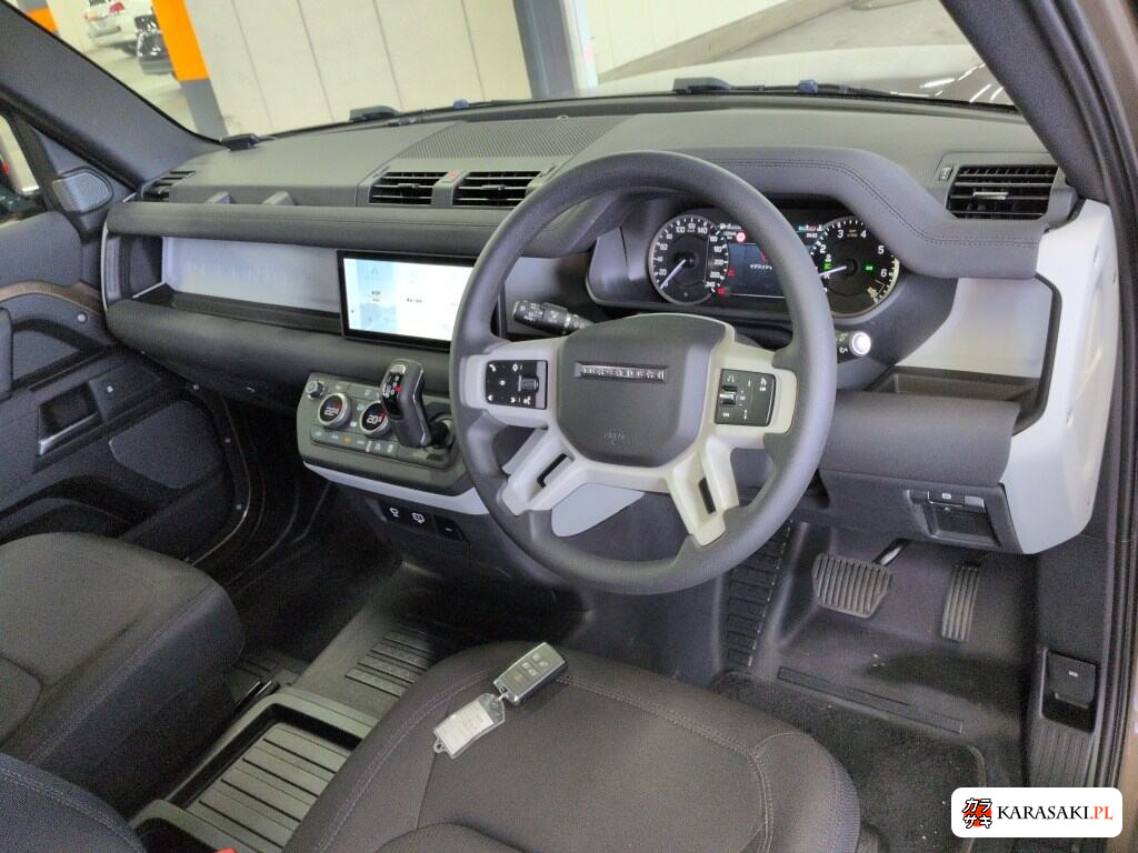 Land Rover Defender 2023 z aukcji japońskiej