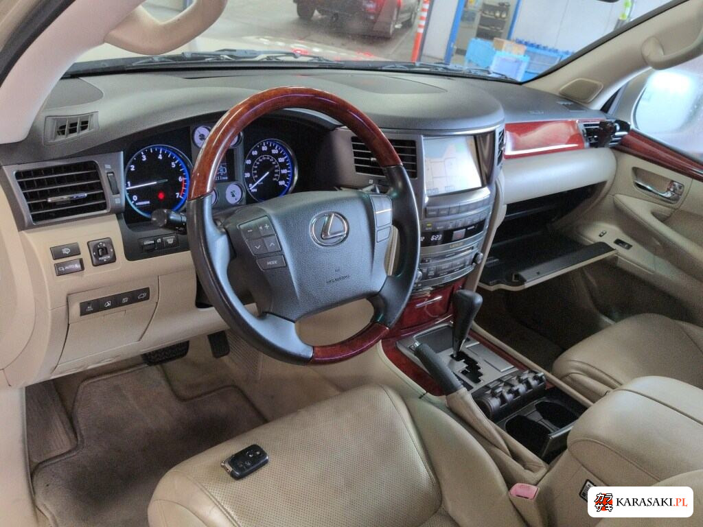 Lexus (us) LX570 2011 z aukcji japońskiej