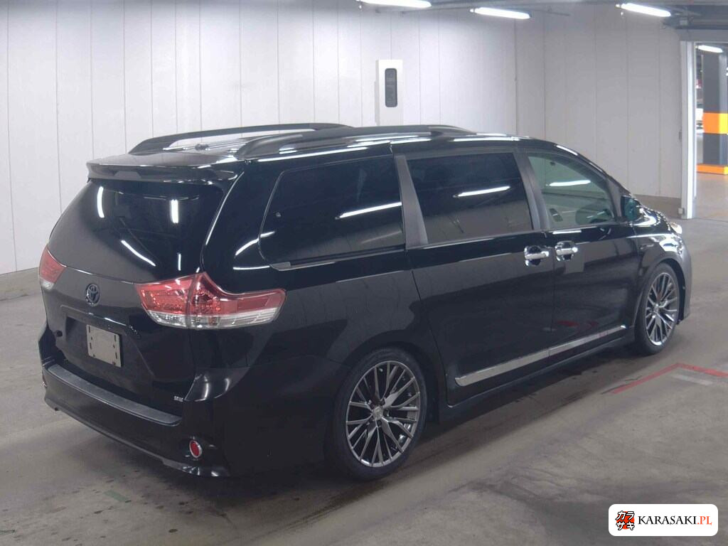 America Toyota Sienna 2011 z aukcji japońskiej