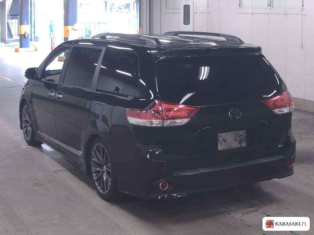 America Toyota Sienna 2011 z aukcji japońskiej