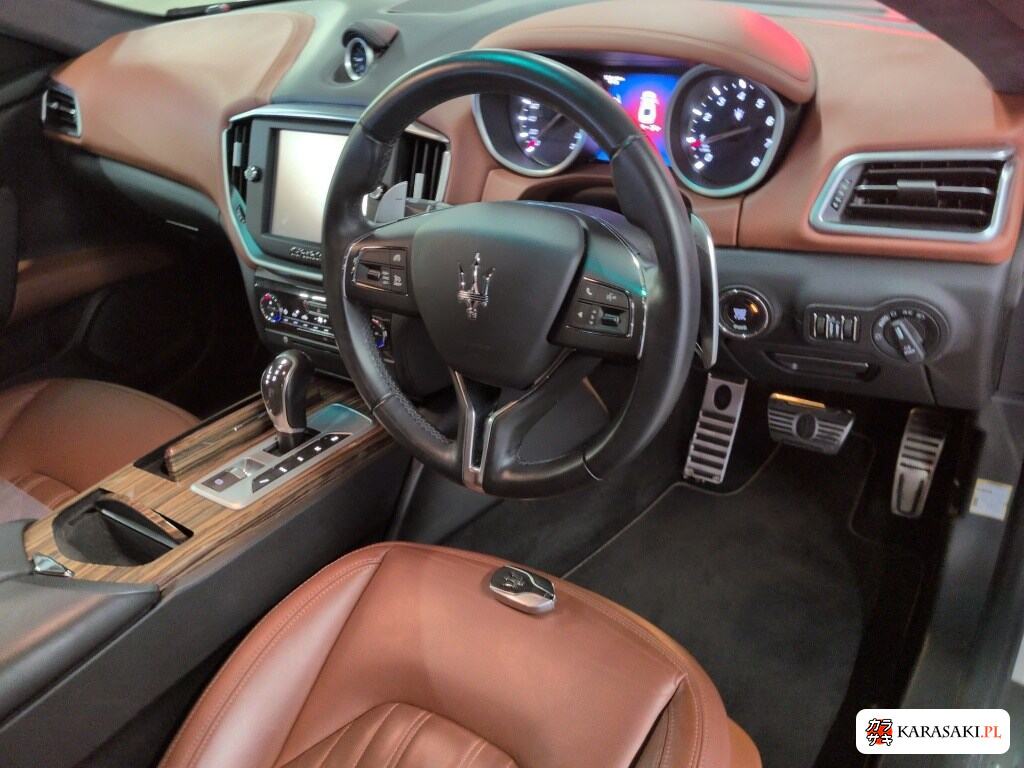 Maserati Ghibli 2016 z aukcji japońskiej