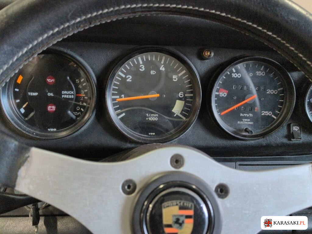 Porsche 911 1984 z aukcji japońskiej