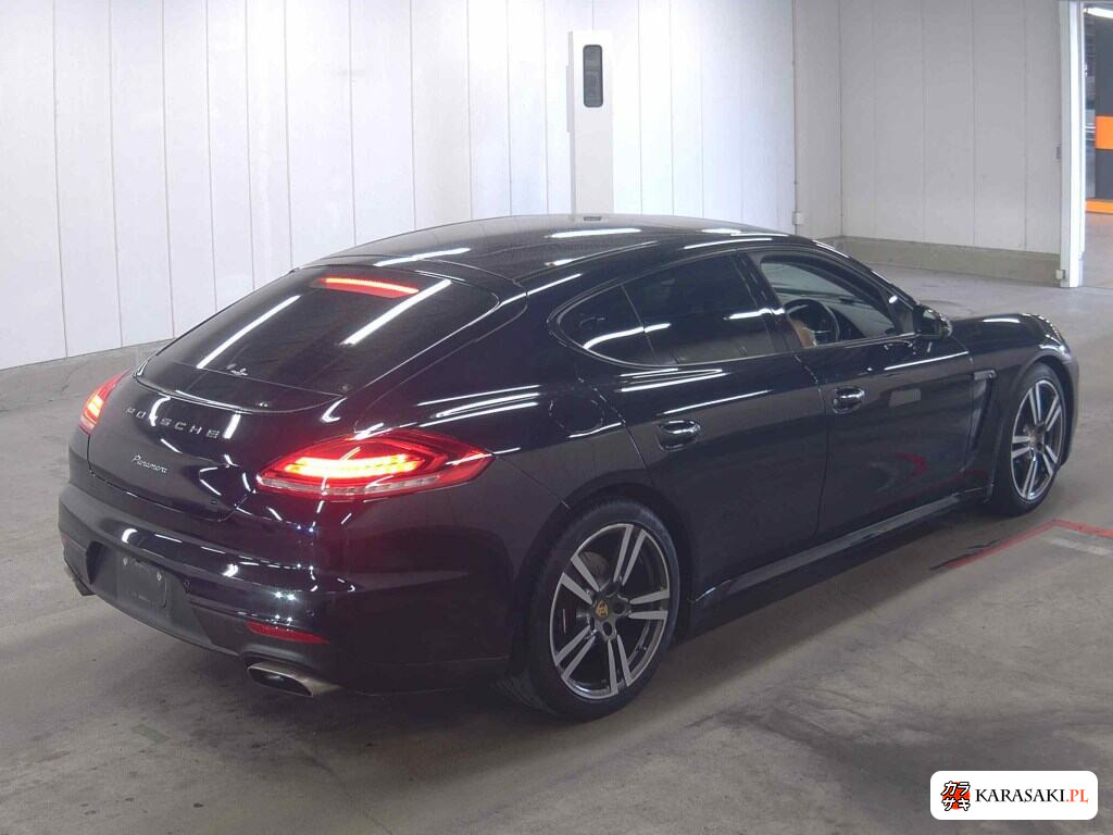 Porsche Panamera 2015 з японського аукціону