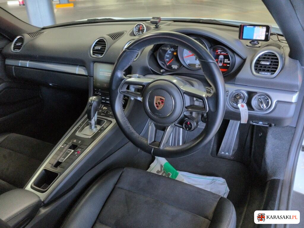 Porsche 718 Boxster 2017 з японського аукціону