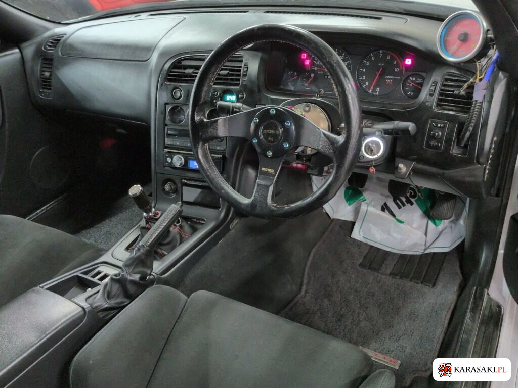 Nissan Skyline 1995 z aukcji japońskiej