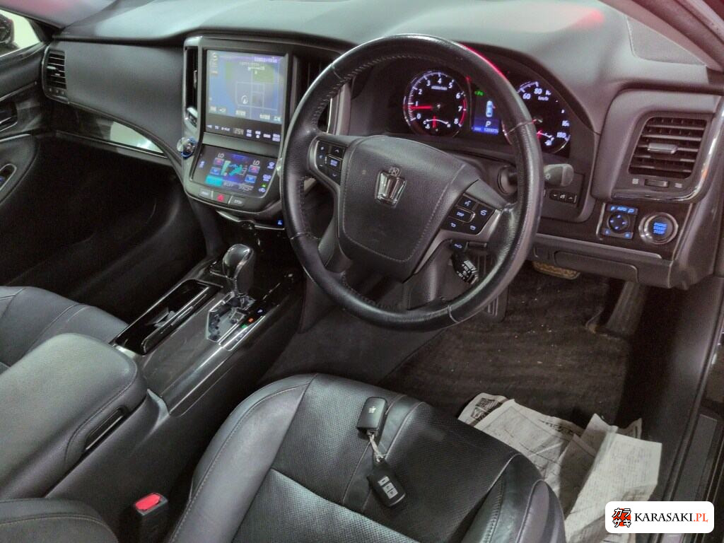 Toyota Crown 2015 z aukcji japońskiej