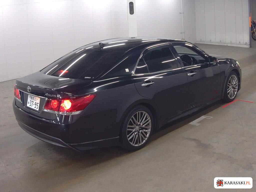 Toyota Crown 2015 z aukcji japońskiej