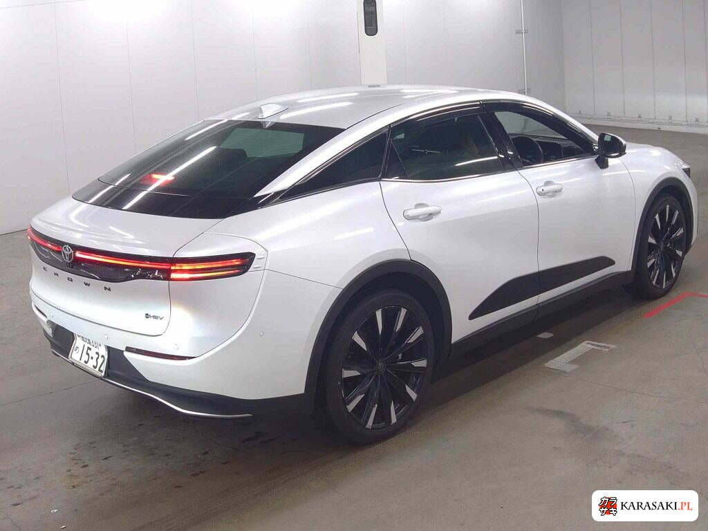 Toyota Crown Crossover 2025 z aukcji japońskiej