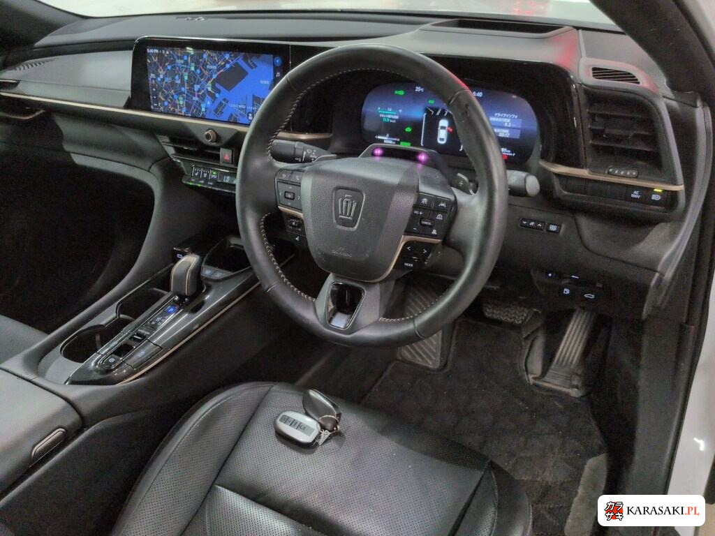 Toyota Crown Crossover 2025 z aukcji japońskiej