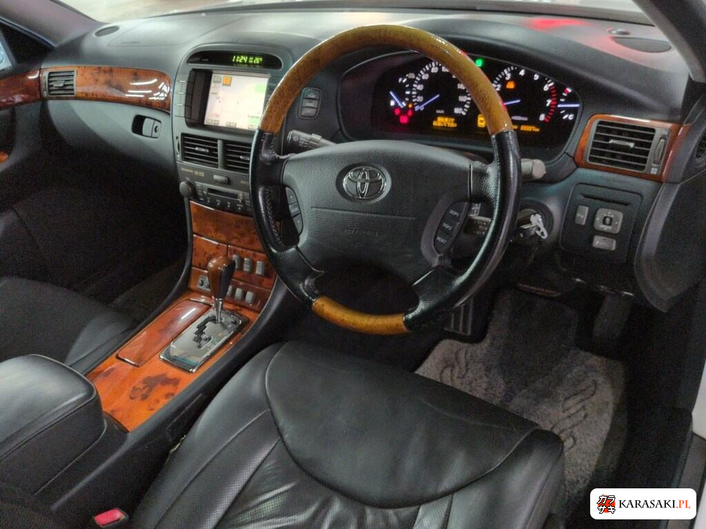 Toyota Celsior 2004 z aukcji japońskiej