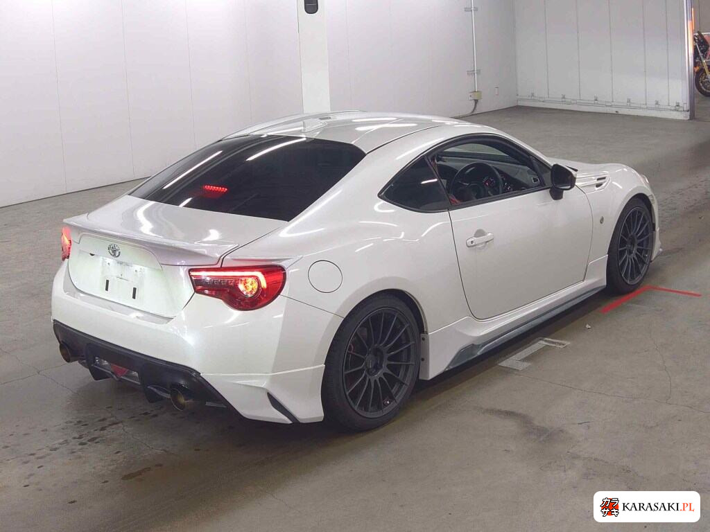 Toyota 86 2018 z aukcji japońskiej